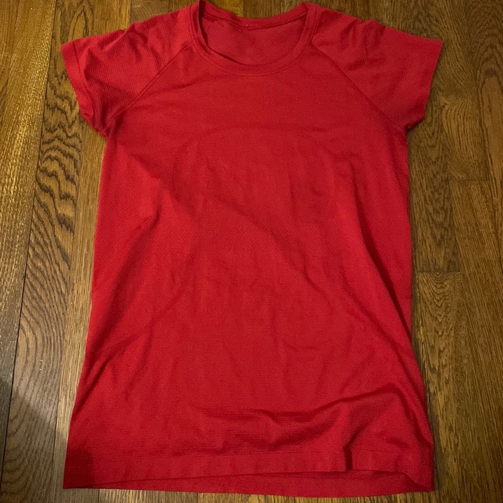 SWIFTLY TECH SHORT SLEEVE